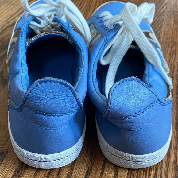 Coach Alivia sneakers, size 7.5. Excellent condition. Classic coach pattern - Picture 13 of 16